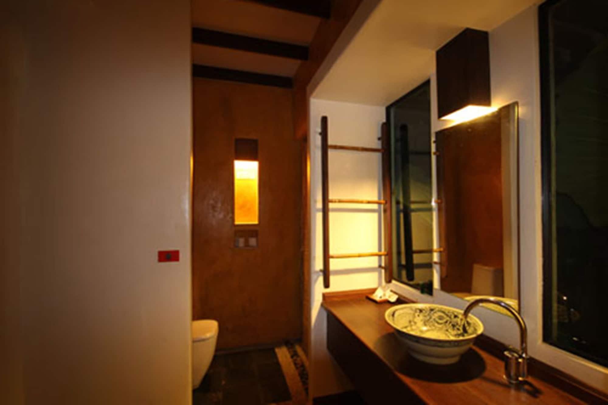 Resor Andalay Boutique